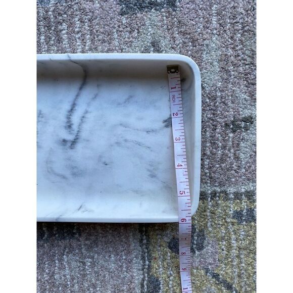 Target Threshold Bathroom organizer tray and cup
Heavy Faux Marble design - Picture 4 of 14